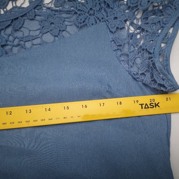 Unbranded Ladies Size XL Lightweight Blue Dress with Crochet Lace - Picture 6 of 7